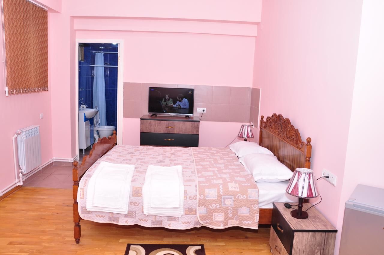 Мини-отель 3/3 Apart Hotel Ереван