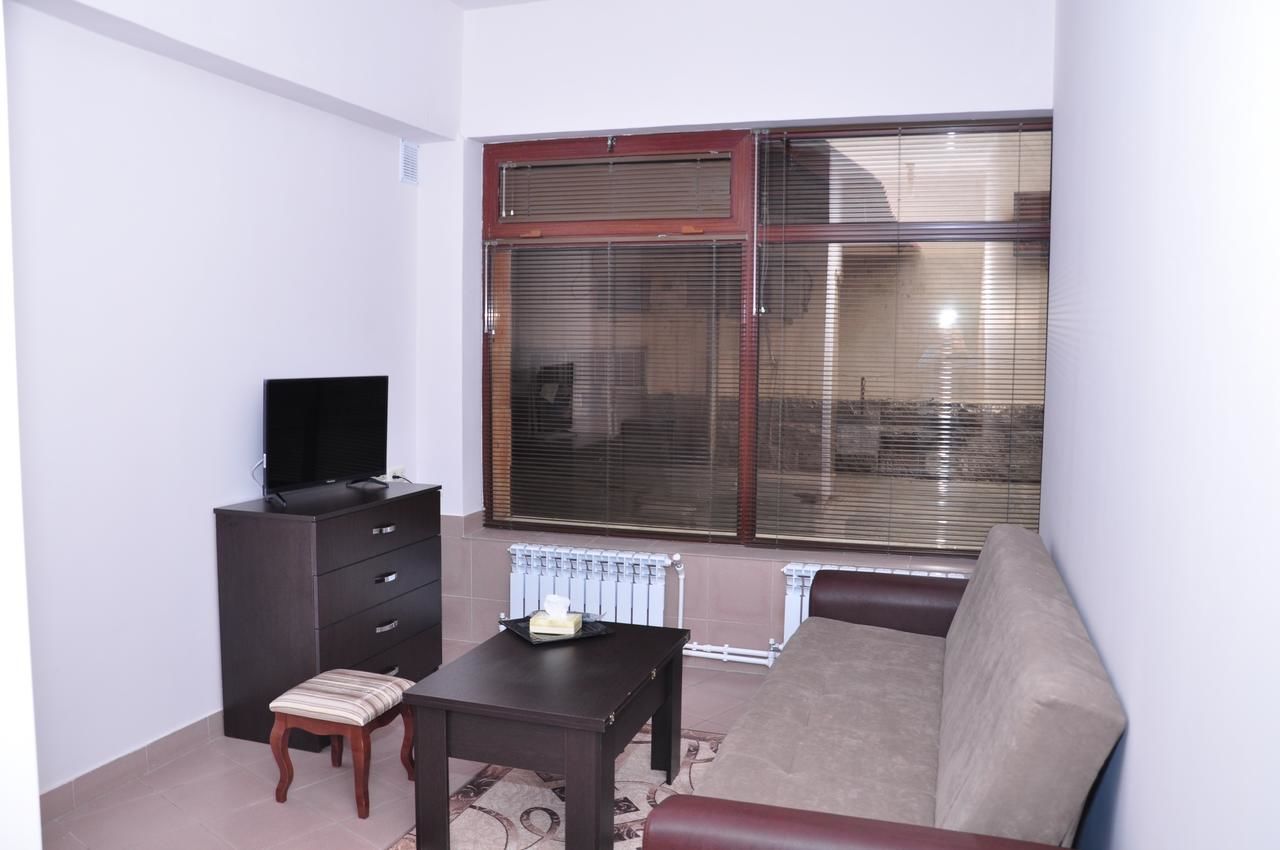 Мини-отель 3/3 Apart Hotel Ереван-11